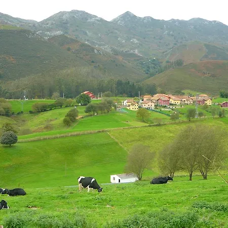 شقة El Pontarron *